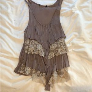 Ruffle and Lace Tank-Top